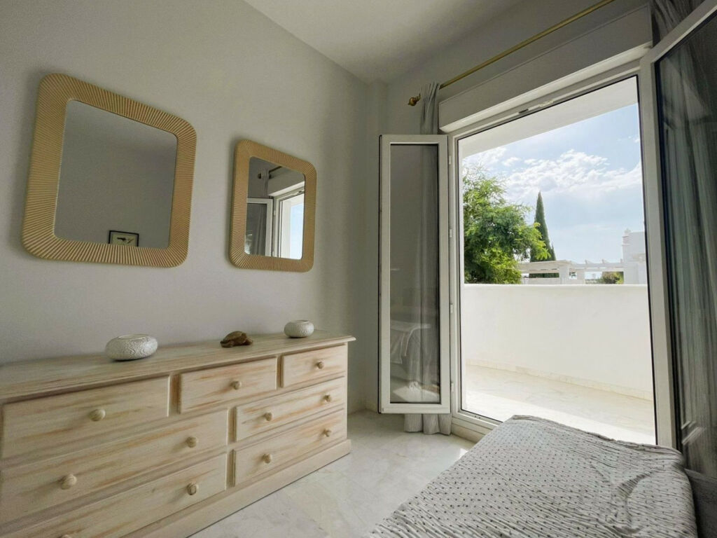 Middle Floor Apartment The Golden Mile Málaga - image 26