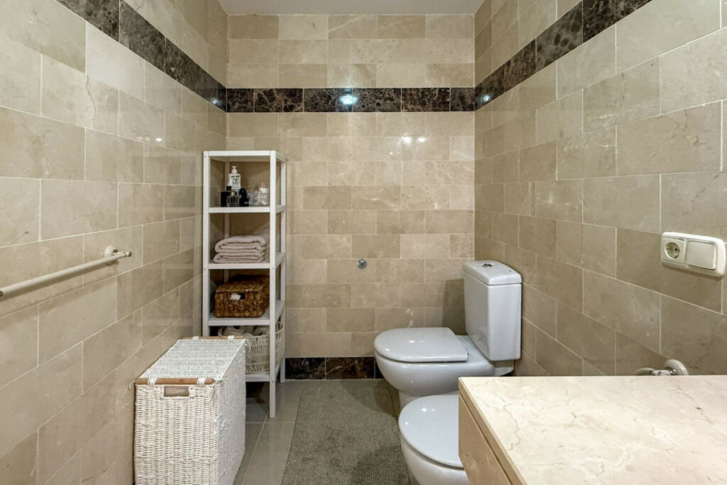 Top Floor Apartment El Paraiso Málaga - image 26