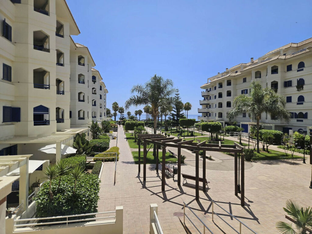 Middle Floor Apartment San Luis de Sabinillas Málaga - image 26
