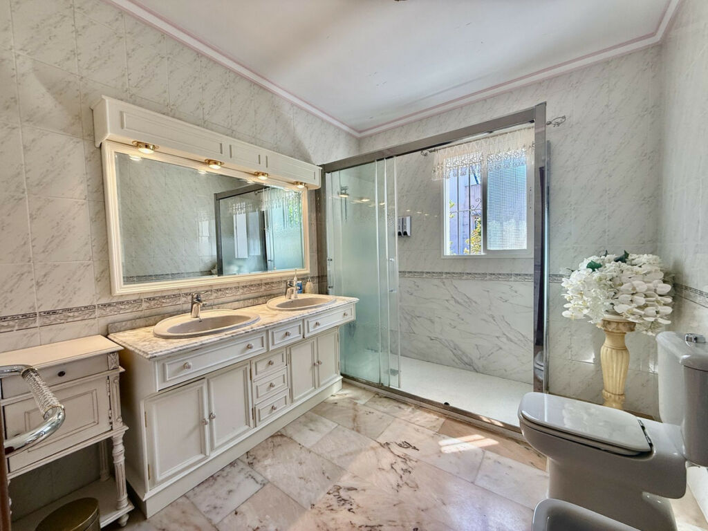 Detached Villa Benalmadena Málaga - image 26