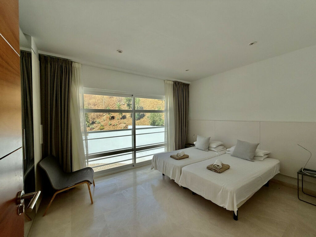 Detached Villa Valtocado Málaga - image 26