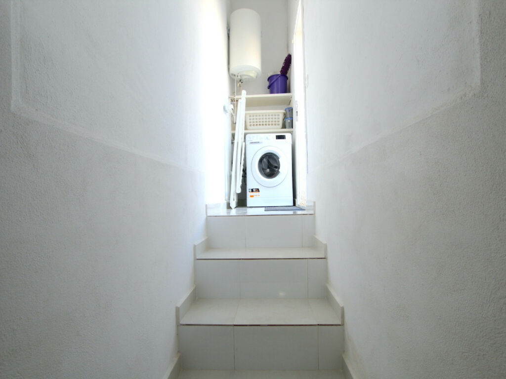 Detached Villa Benimar Alicante - image 27