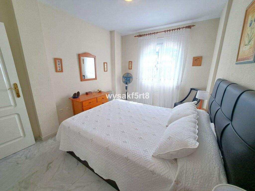 Middle Floor Apartment La Duquesa Málaga - image 27