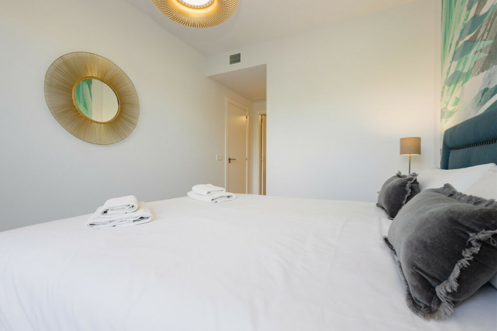 Middle Floor Apartment Estepona Málaga - image 27