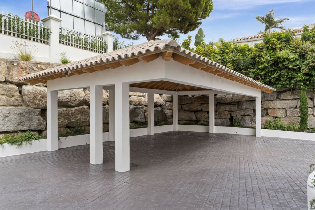 Detached Villa Benahavís Málaga - image 27