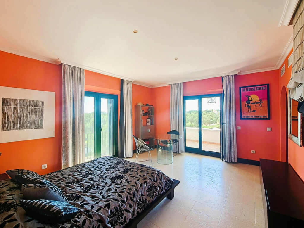 Detached Villa San Roque Club Cádiz - image 27