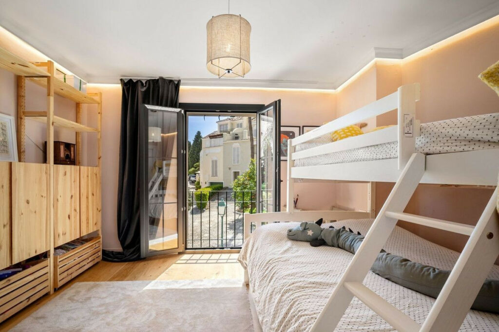 Townhouse Nagüeles Málaga - image 27