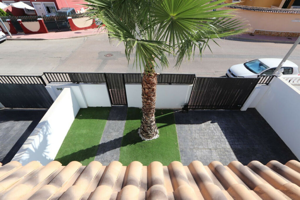 Detached Villa Villamartin Alicante - image 27