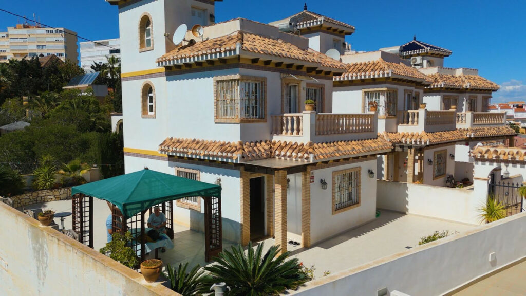 Detached Villa La Mata Alicante - image 26