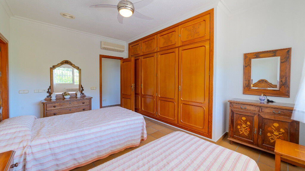 Detached Villa Campoamor Alicante - image 27