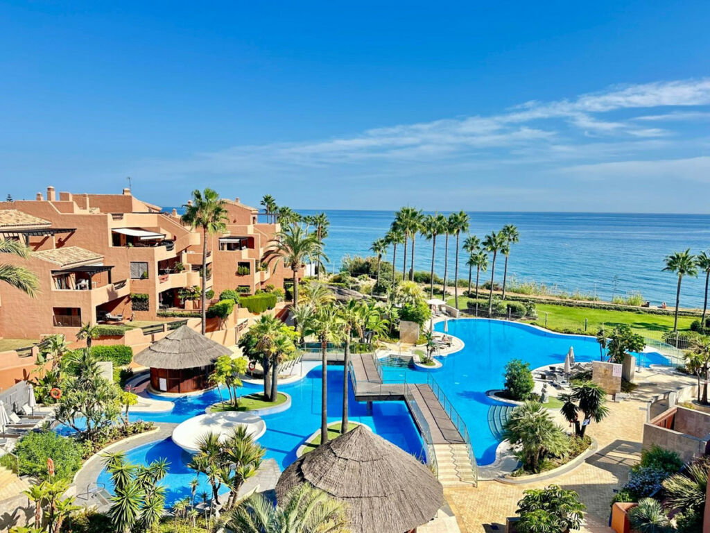 Penthouse Estepona Málaga - image 27