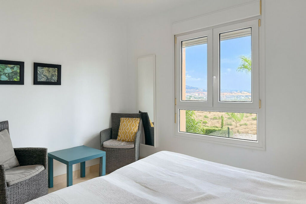 Middle Floor Apartment Cerros del Aguila Málaga - image 27