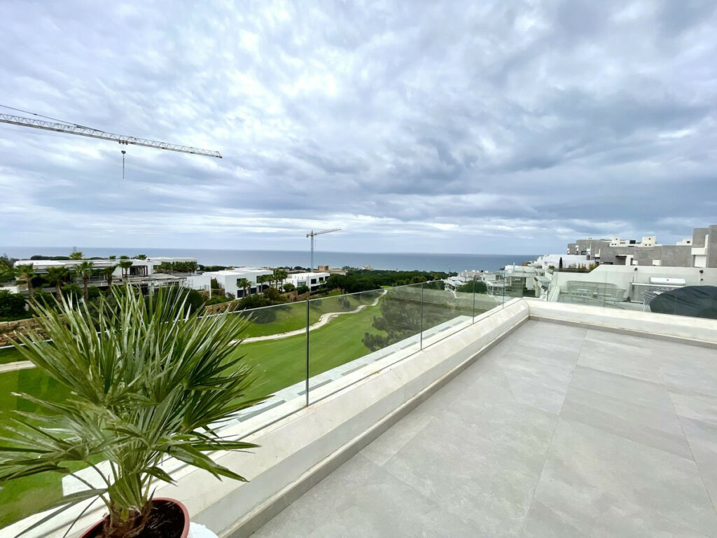 Semi-Detached House Cabopino Málaga - image 27