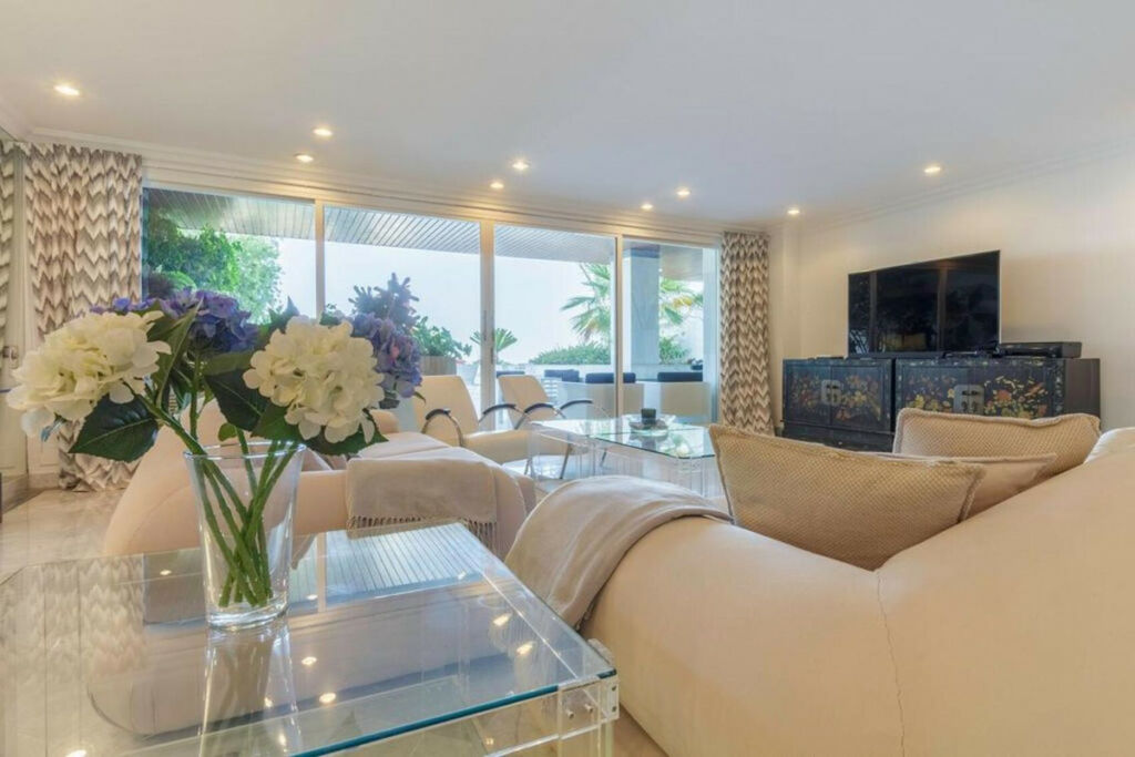Middle Floor Apartment Puerto Banús Málaga - image 27