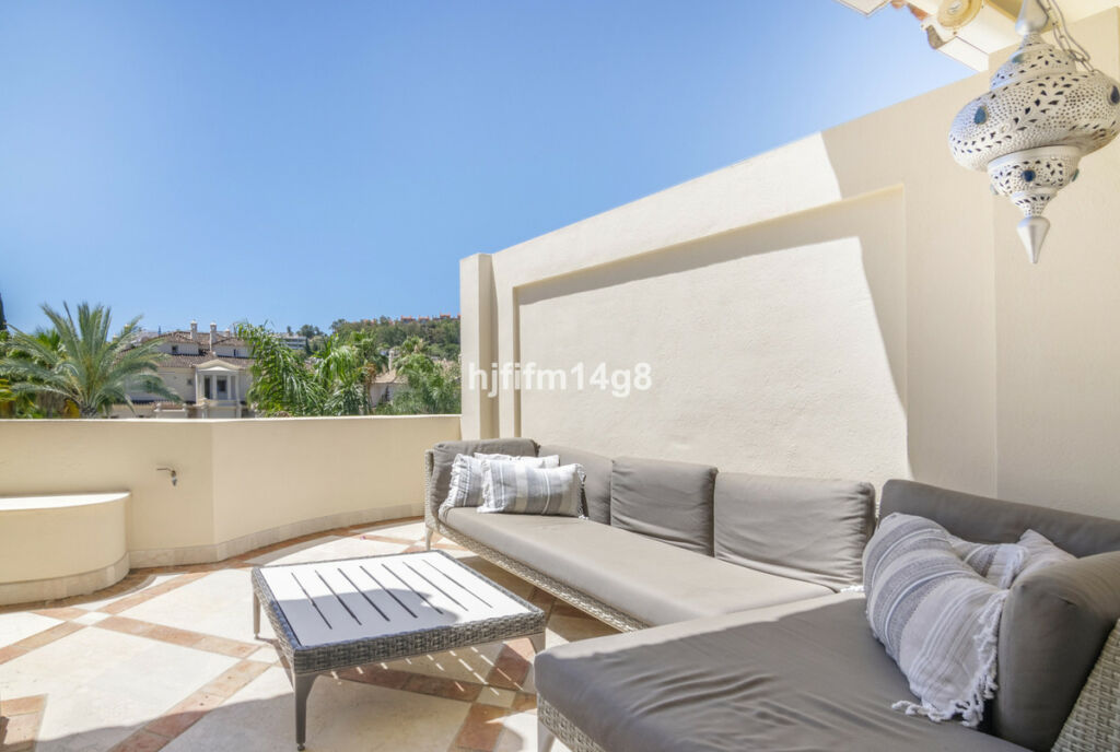 Penthouse Duplex Nueva Andalucía Málaga - image 27