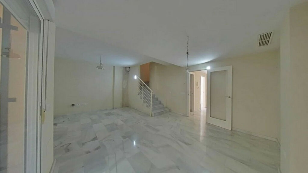 Townhouse Calahonda Málaga - image 26