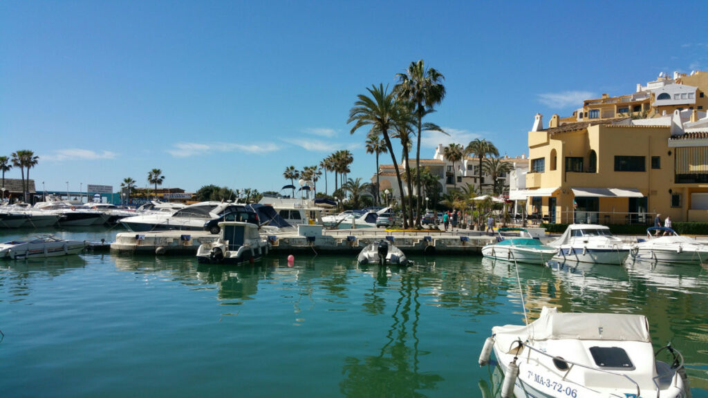 Penthouse Puerto de Cabopino Málaga - image 26