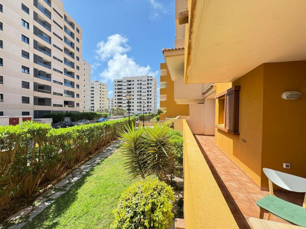 Middle Floor Apartment Torrevieja Alicante - image 27