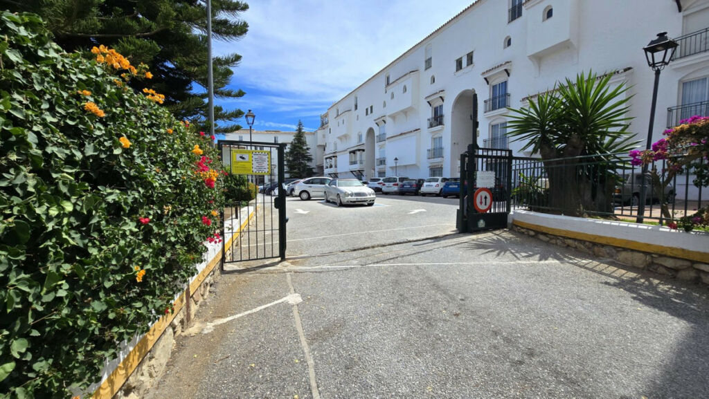Ground Floor Apartment Calahonda Málaga - image 27