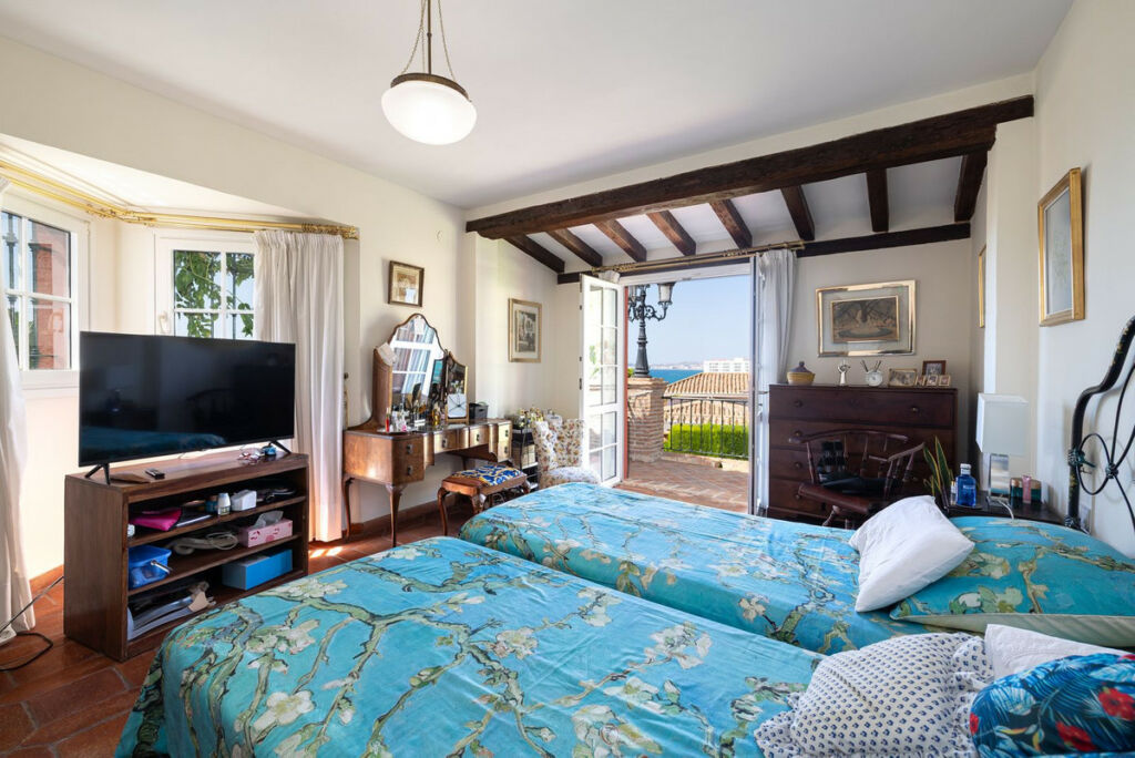 Detached Villa Benalmadena Málaga - image 27
