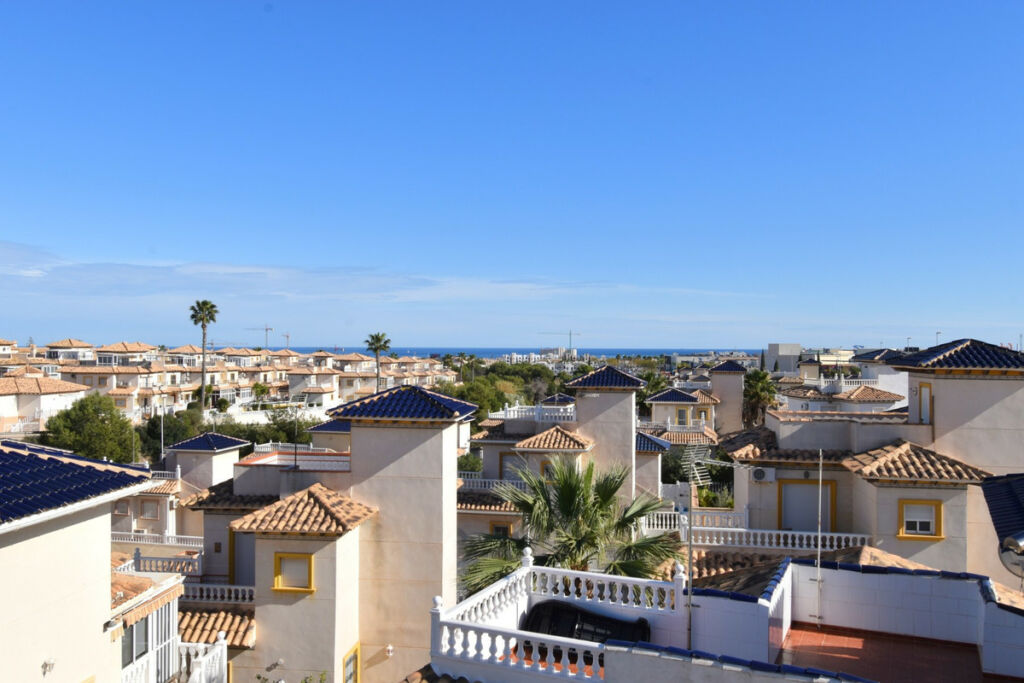 Detached Villa Playa Flamenca Alicante - image 27
