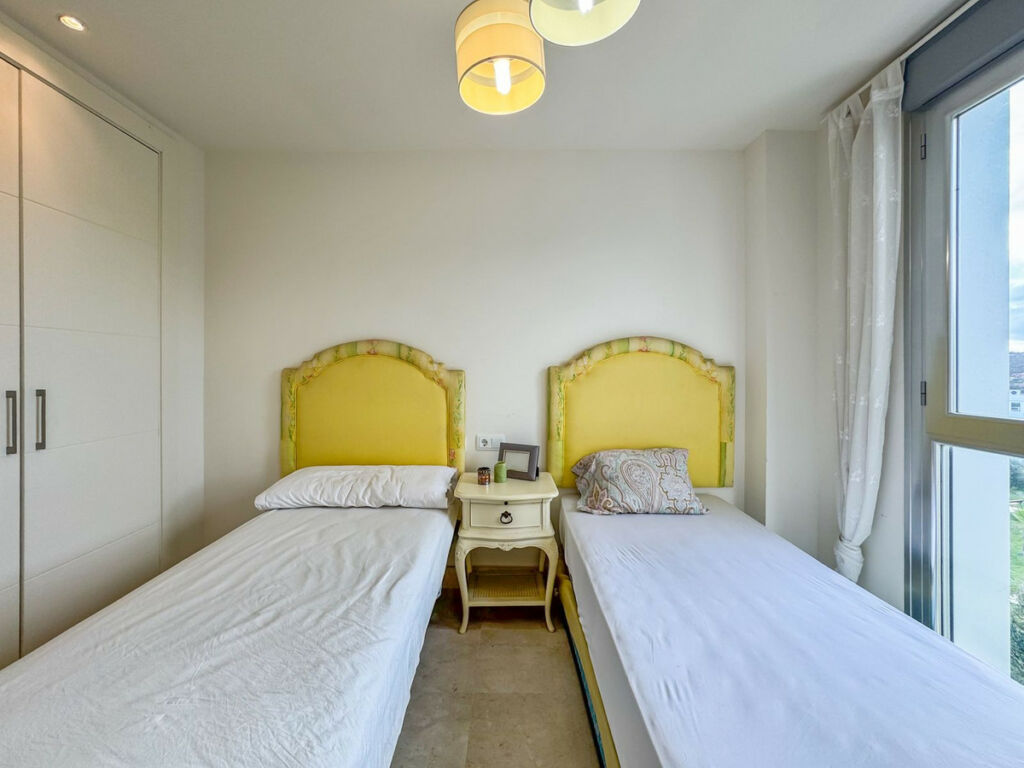 Penthouse Manilva Málaga - image 27