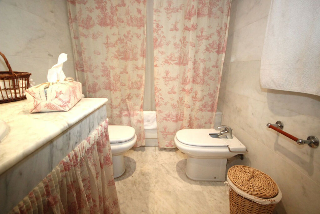Middle Floor Apartment Bahía de Marbella Málaga - image 18