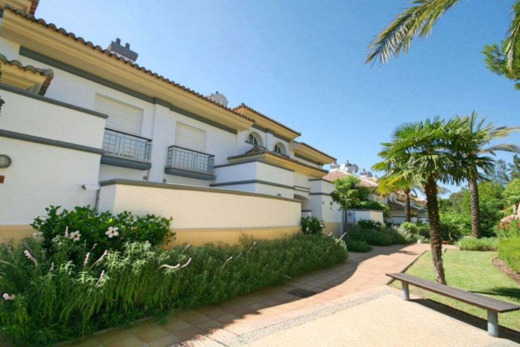 Townhouse La Cala Golf Málaga - image 27