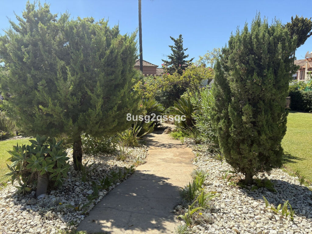 Semi-Detached House Bel Air Málaga - image 27