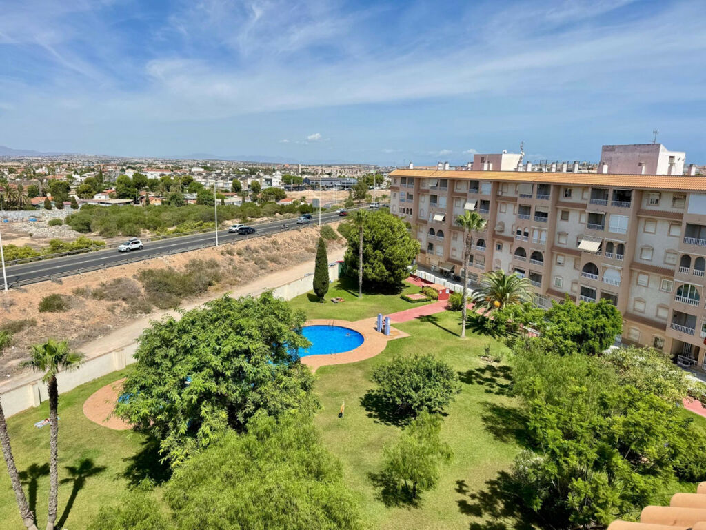 Penthouse Torrevieja Alicante - image 26