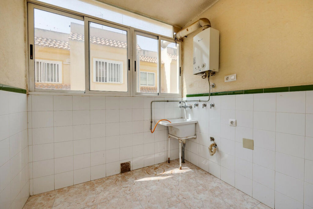 Townhouse Los Montesinos Alicante - image 27