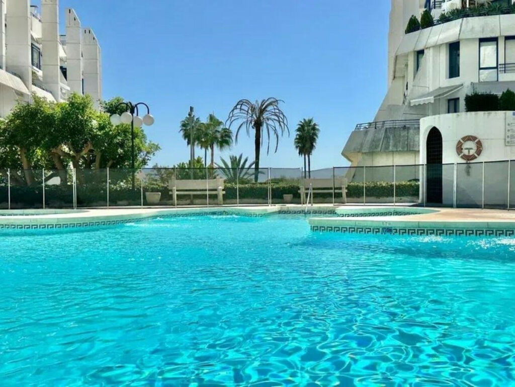 Duplex The Golden Mile Málaga - image 27