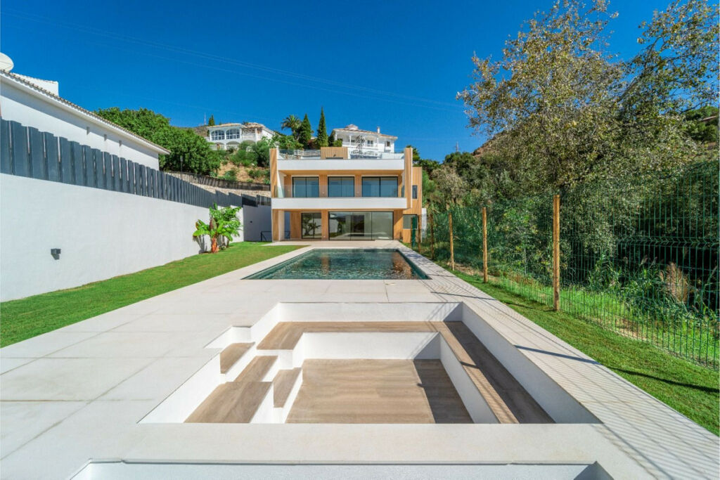 Detached Villa La Capellania Málaga - image 27
