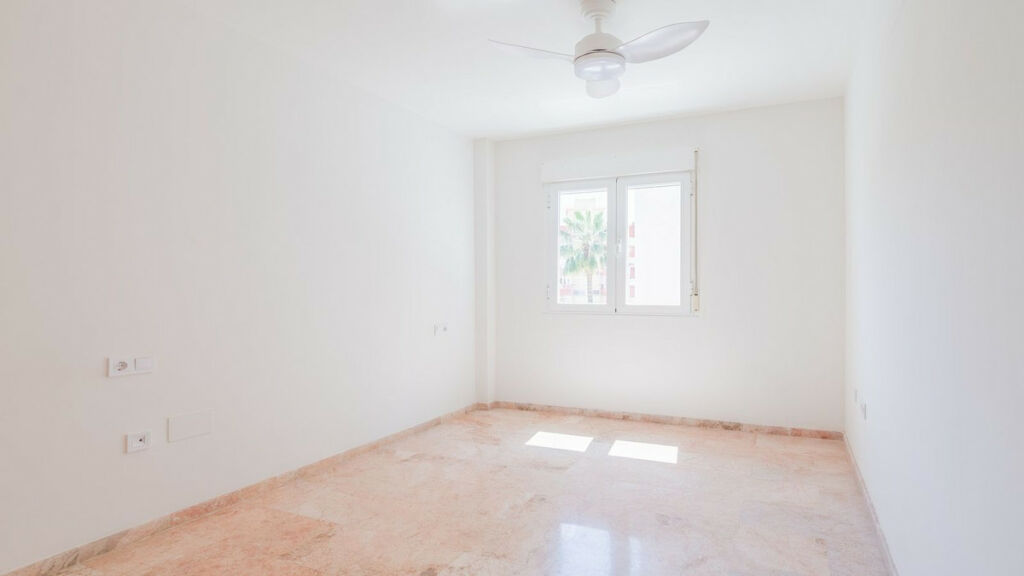 Middle Floor Apartment Fuengirola Málaga - image 27