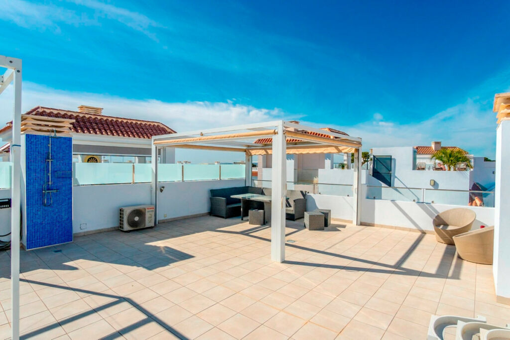 Penthouse Dona Pepa Alicante - image 28