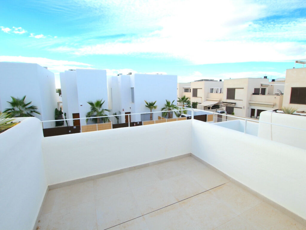 Detached Villa La Marina Alicante - image 27
