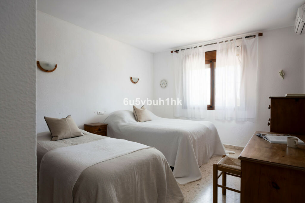 Detached Villa Torremuelle Málaga - image 27