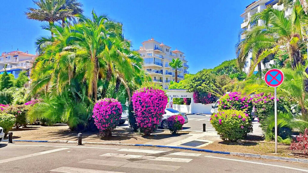 Middle Floor Studio Puerto Banús Málaga - image 27