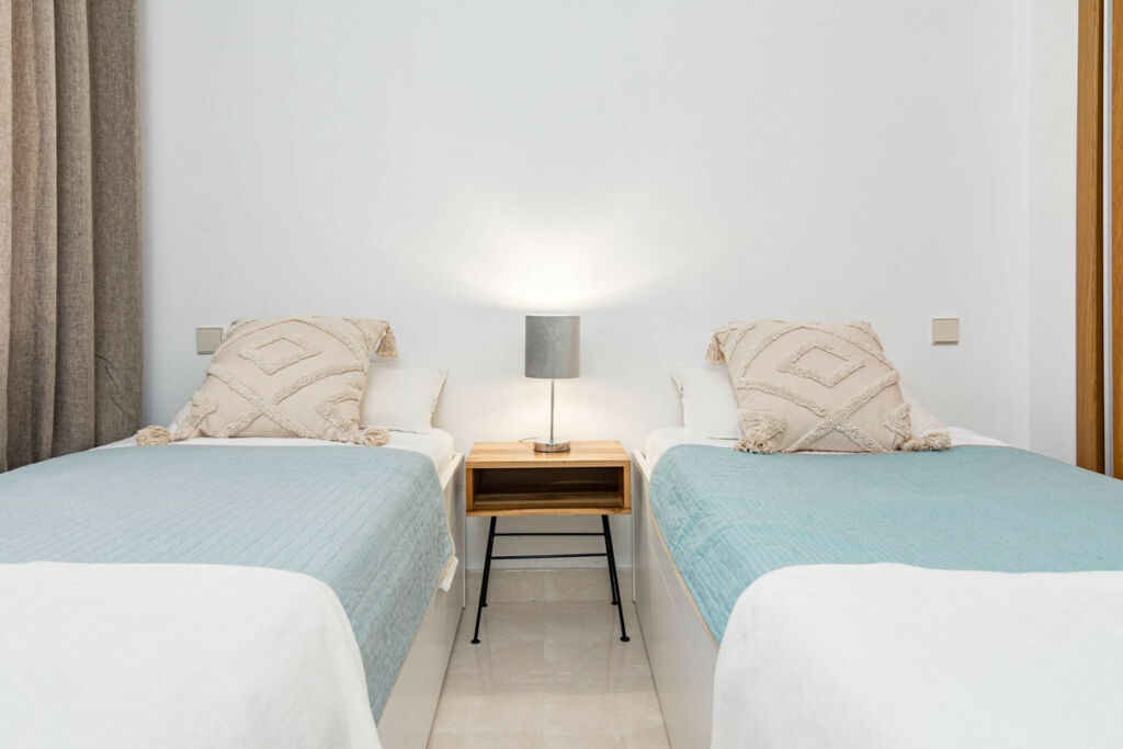 Ground Floor Apartment Selwo Málaga - image 27
