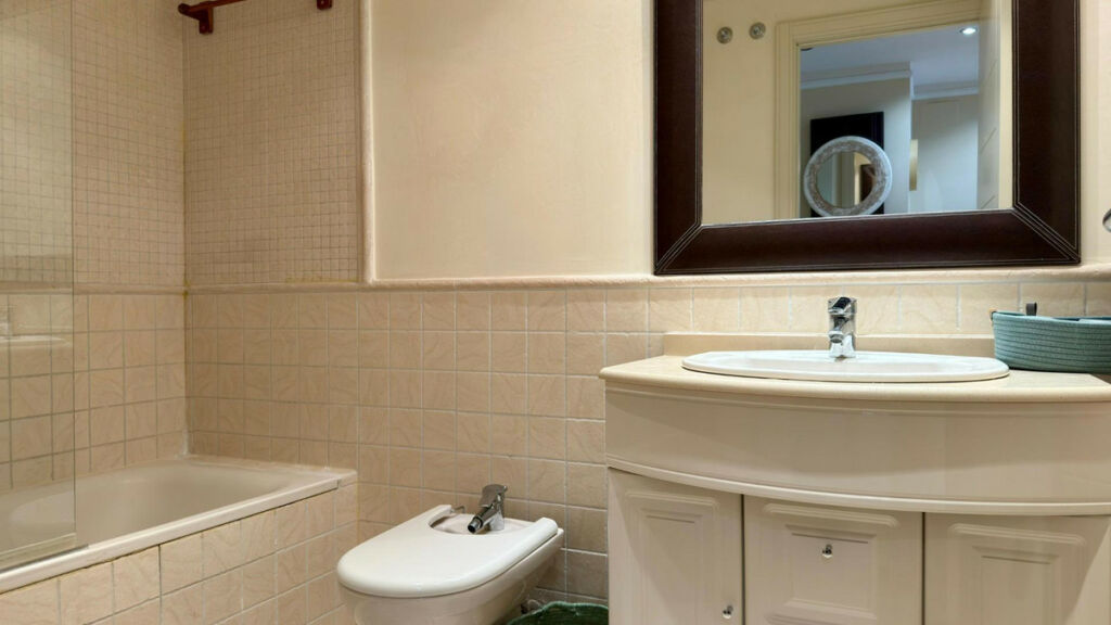 Middle Floor Apartment Villajoyosa Alicante - image 27