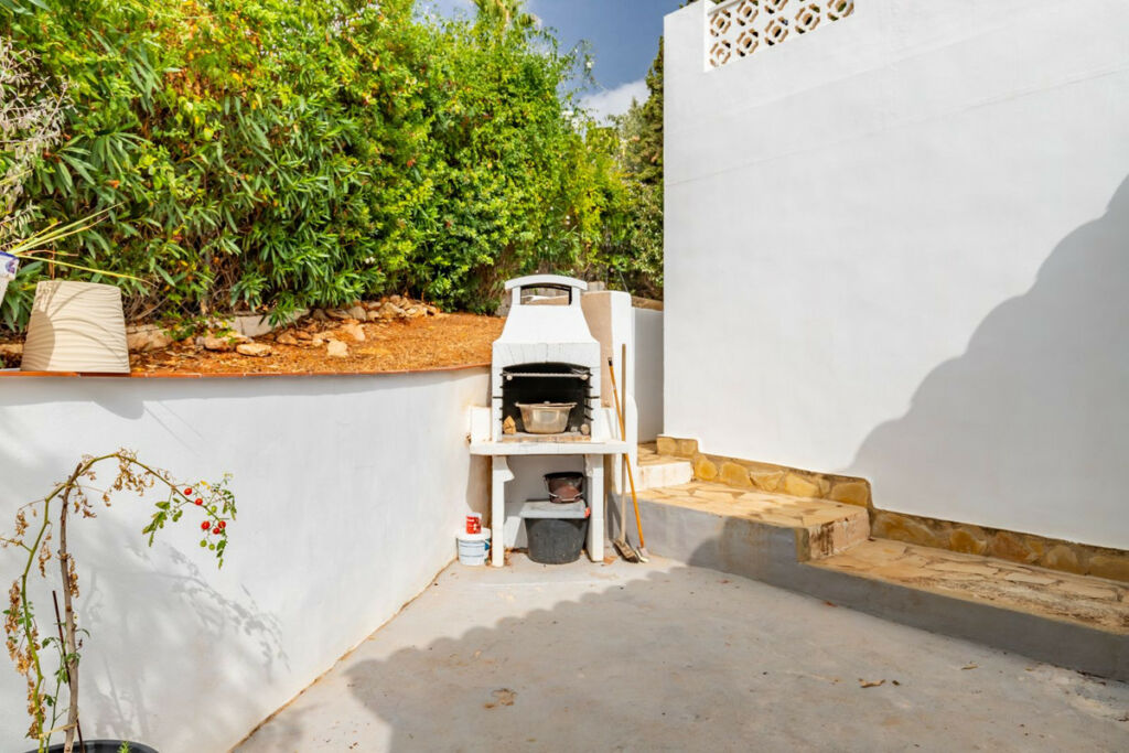 Detached Villa Moraira Alicante - image 27