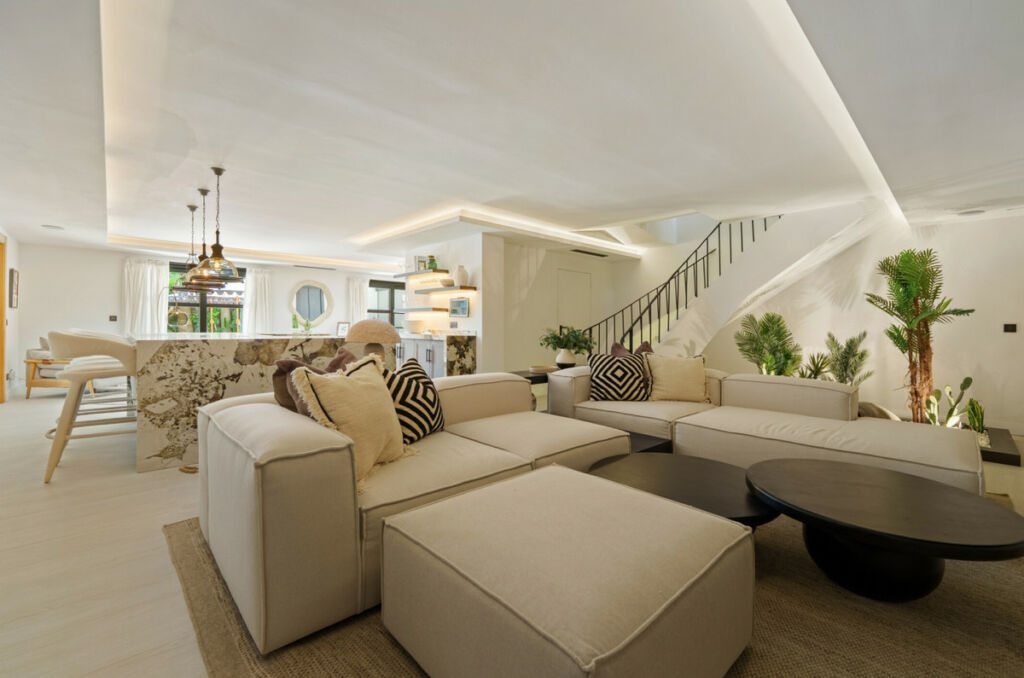 Detached Villa Nueva Andalucía Málaga - image 27