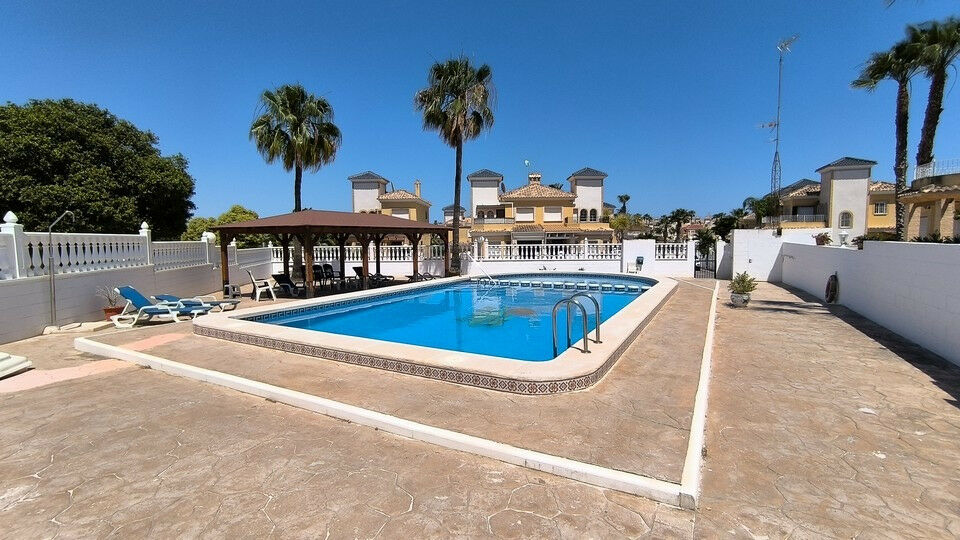 Detached Villa Algorfa Alicante - image 27