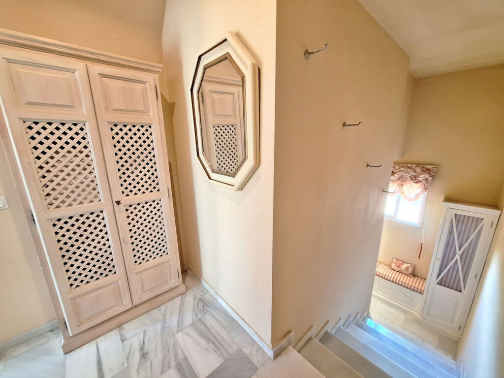 Penthouse Duplex Elviria Málaga - image 27