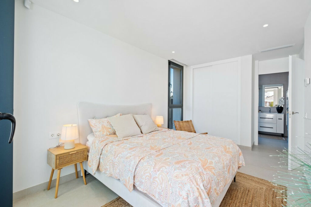 Detached Villa Riviera del Sol Málaga - image 25