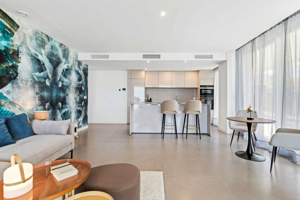 Middle Floor Apartment Higueron Málaga - image 27