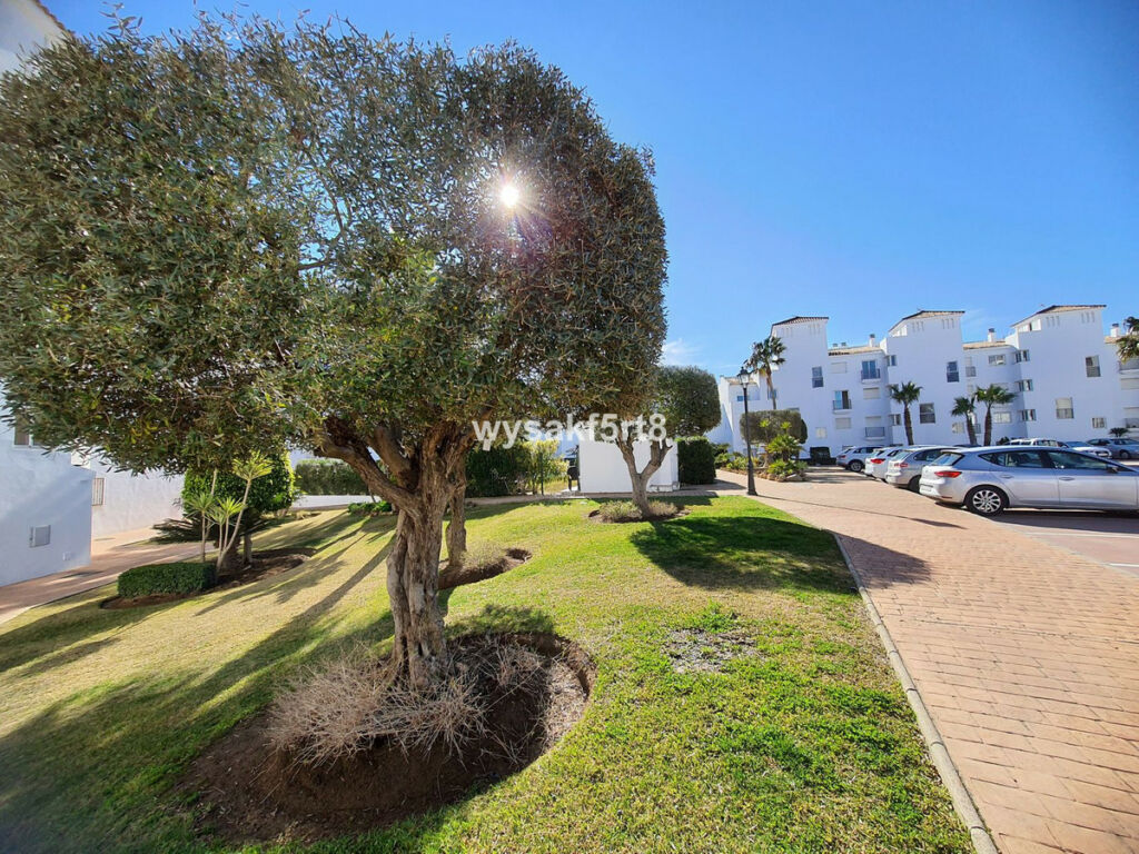 Middle Floor Apartment La Duquesa Málaga - image 27