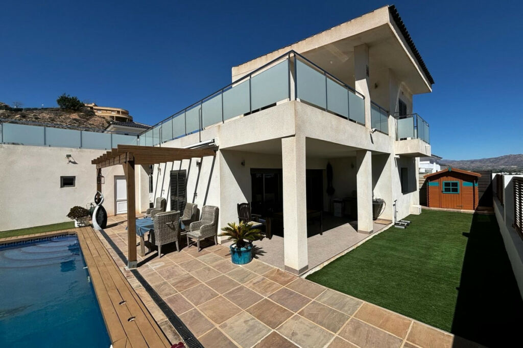 Detached Villa Cox Alicante - image 28