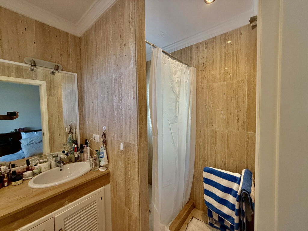 Middle Floor Apartment Elviria Málaga - image 28