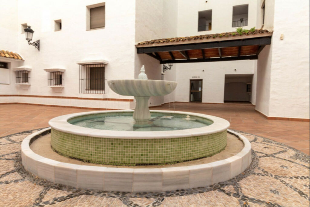 Middle Floor Apartment Puerto Banús Málaga - image 28